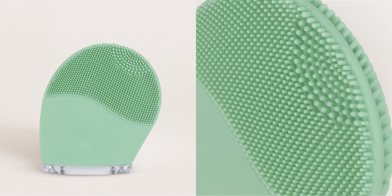 Silicone facial cleansing brush and sonic massage gun